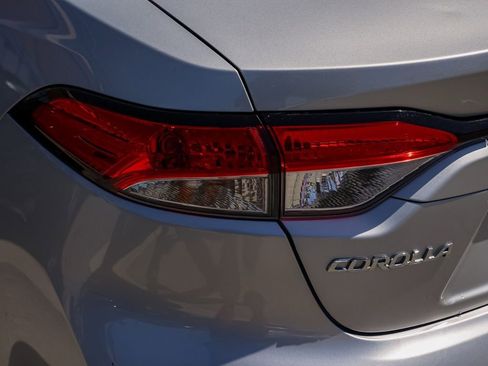 Used 2024 Toyota Corolla LE FWD image 7