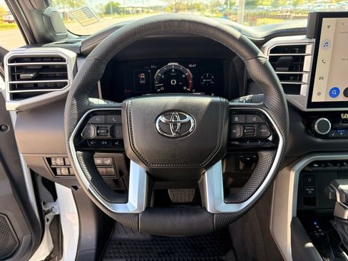 Used 2024 Toyota Tundra Platinum AWD/4WD image 22