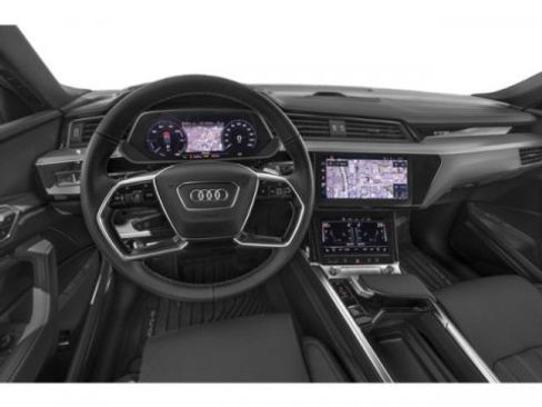Used 2024 Audi Q8 e-tron Premium Plus image 7