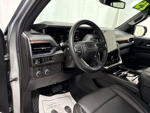 Used 2025 GMC Yukon Denali image 24