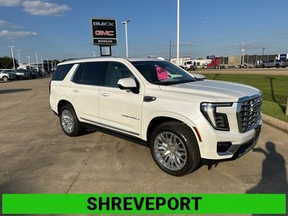 Used 2025 GMC Yukon Denali w/ Sun & Power Step Package