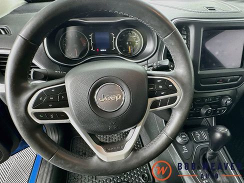 Used 2022 Jeep Cherokee Latitude AWD/4WD image 13