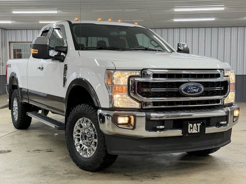 Used 2020 Ford F350 Lariat w/ Chrome Package image 9