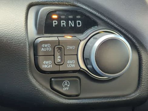 Used 2023 RAM 1500 Big Horn AWD/4WD image 32