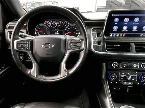 Used 2021 Chevrolet Suburban Z71 w/ Z71 Signature Package image 5