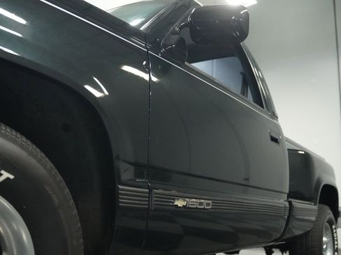 Used 1988 Chevrolet Silverado 1500 2WD Regular Cab image 20