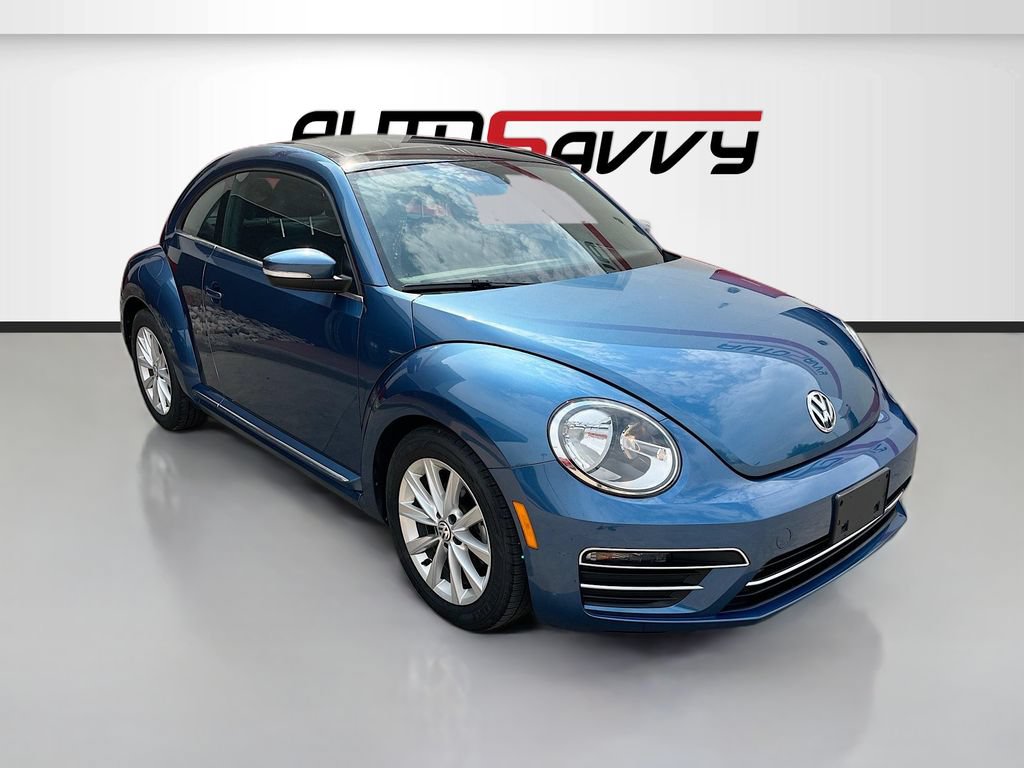 Used 2019 Volkswagen Beetle 2.0T SE FWD image 1