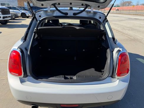 Used 2017 MINI Cooper 4-Door Hardtop image 15