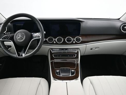 Used 2021 Mercedes-Benz E 350 4MATIC Sedan image 9