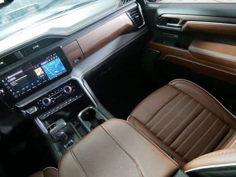 Certified 2024 GMC Sierra 1500 Denali Ultimate image 11