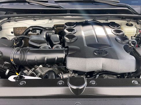 Used 2022 Toyota 4Runner SR5 Premium image 13