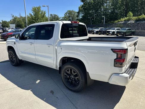 New 2026 Nissan Frontier SV w/ SV Convenience Package AWD/4WD image 5