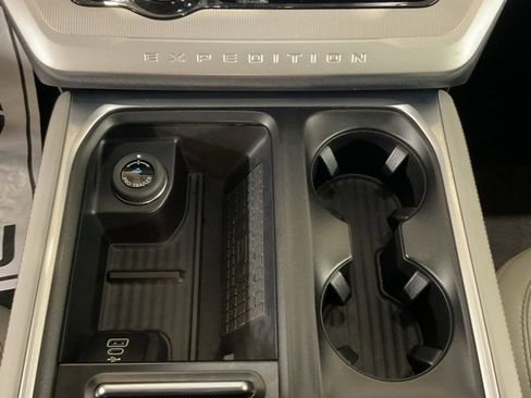 Used 2025 Ford Expedition Max Active image 21