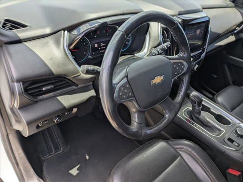 Used 2021 Chevrolet Traverse Premier w/ Redline Edition FWD image 10