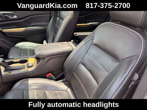 Used 2019 GMC Acadia Denali w/ Technology Package FWD image 13