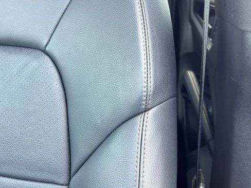 Used 2025 Porsche Cayenne AWD/4WD image 13