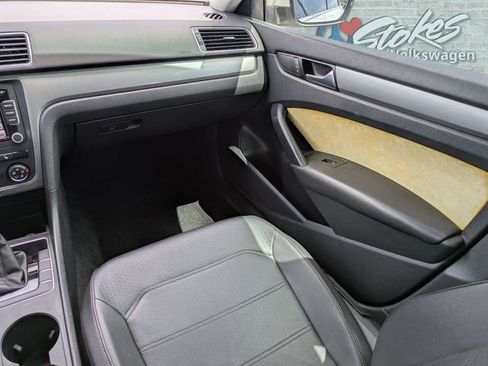 Used 2015 Volkswagen Passat 1.8T Limited Edition image 16