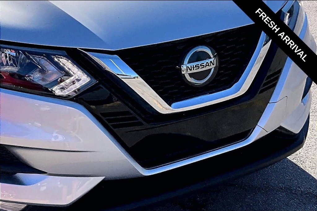 Used 2020 Nissan Rogue Sport SV w/ All-Weather Package FWD image 31