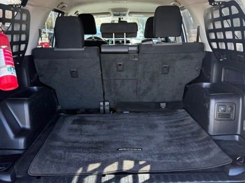 Used 2018 Toyota 4Runner SR5 AWD/4WD image 10