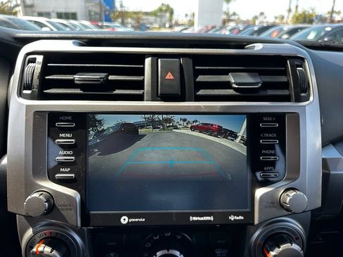 Used 2020 Toyota 4Runner SR5 AWD/4WD image 26