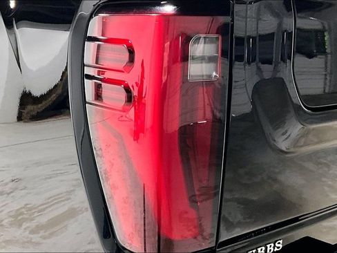 Used 2025 GMC Sierra 3500 Denali w/ Denali Reserve Package image 40