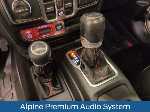 Used 2020 Jeep Wrangler Unlimited Rubicon w/ Uconnect 4C Nav & Sound Group AWD/4WD image 28