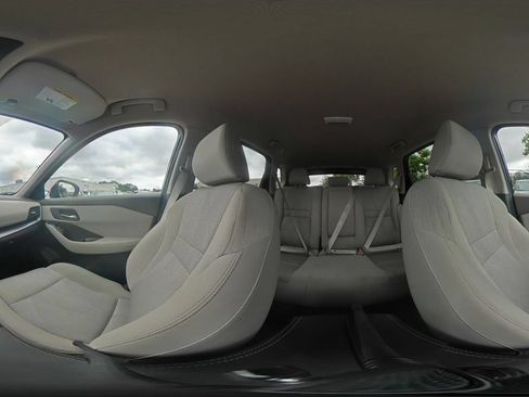 Used 2025 Nissan Rogue SV FWD image 37