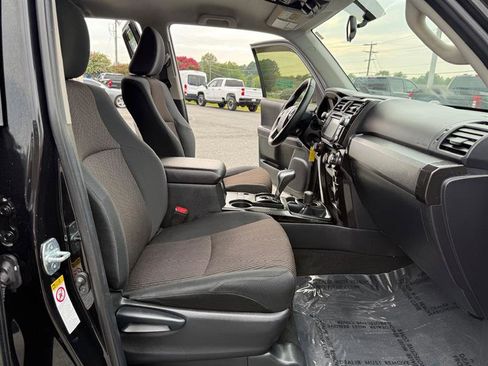 Used 2018 Toyota 4Runner TRD Off-Road image 14