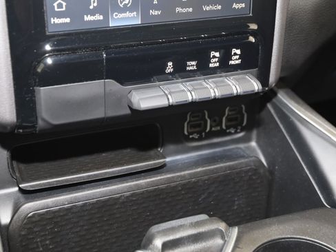 Used 2023 RAM 1500 Big Horn AWD/4WD image 28