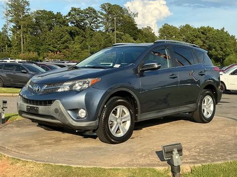 Used 2014 Toyota RAV4 XLE FWD image 3