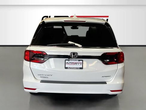 Used 2023 Honda Odyssey Sport image 6