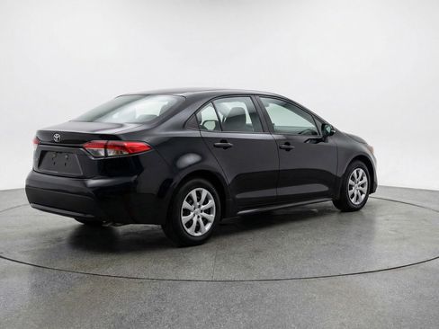 Used 2025 Toyota Corolla LE image 9
