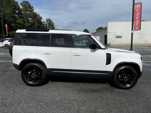 Used 2025 Land Rover Defender 110 S AWD/4WD image 2