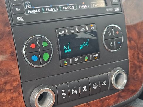 Used 2008 Chevrolet Tahoe LTZ w/ LTZ Preferred Equipment Group image 19