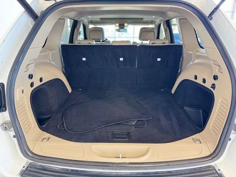 Used 2021 Jeep Grand Cherokee Limited image 39