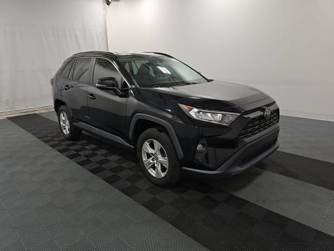 Used 2020 Toyota RAV4 XLE w/ All Weather Liner Package AWD/4WD image 4