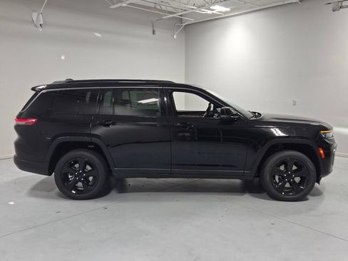 New 2026 Jeep Grand Cherokee L Limited w/ Limited Altitude Package RWD image 15