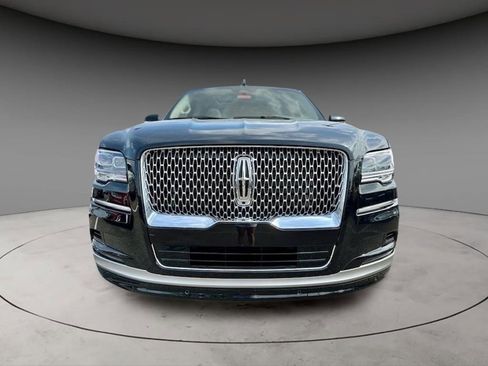 New 2024 Lincoln Navigator Reserve image 2