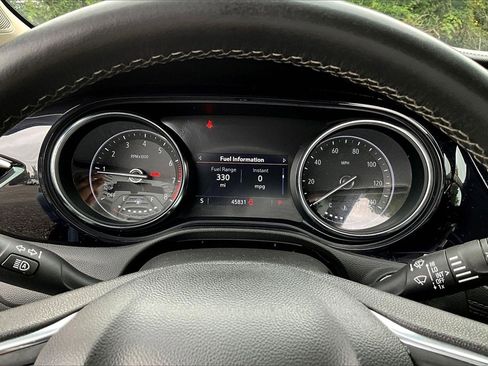 Certified 2022 Buick Encore GX Select w/ Sport Touring Package image 13