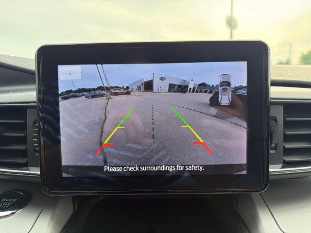 Used 2024 Ford Explorer XLT w/ Equipment Group 202A AWD/4WD image 44