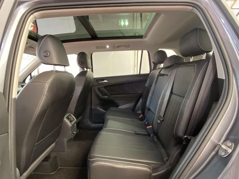 Used 2022 Volkswagen Tiguan SE image 19