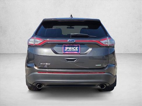 Used 2018 Ford Edge SE FWD image 7