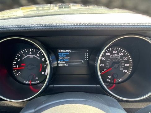 Certified 2022 Ford Mustang Coupe image 33
