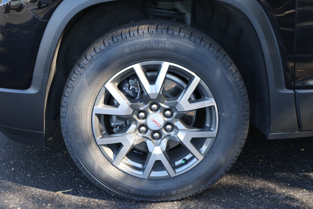 Certified 2023 GMC Acadia SLE w/ Driver Convenience Package FWD image 12