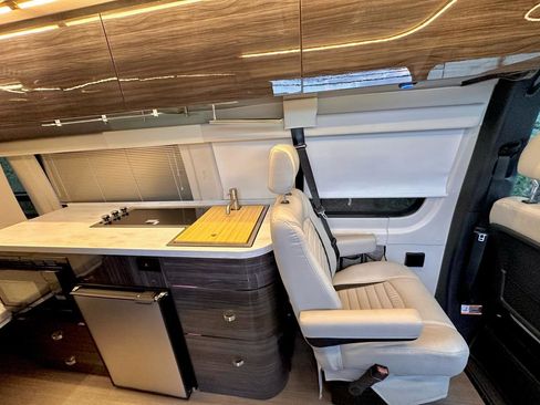 Used 2020 Mercedes-Benz Sprinter 3500 image 62