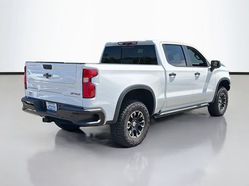 Used 2022 Chevrolet Silverado 1500 ZR2 w/ Technology Package AWD/4WD image 5