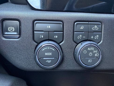 Used 2026 Chevrolet Silverado 3500 LT w/ All Star Edition AWD/4WD image 9