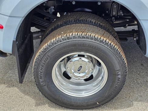 New 2026 Ford F350 Platinum AWD/4WD image 8
