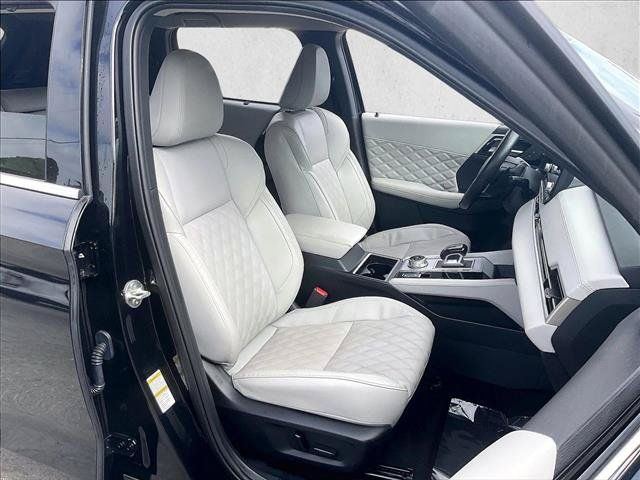 Used 2024 Mitsubishi Outlander SEL FWD image 9