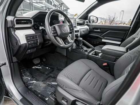 Used 2024 Toyota Tacoma TRD Off-Road image 17